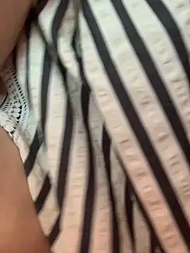 JerryJen11 live cam on StripChat