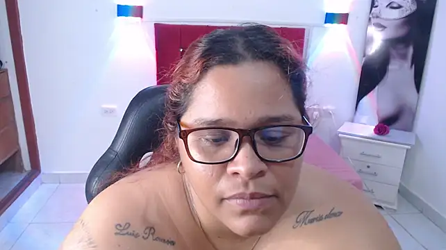 NathaliaMayson live cam on StripChat