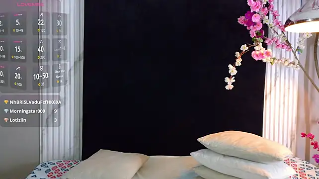 rouxinferno_cr live cam on StripChat