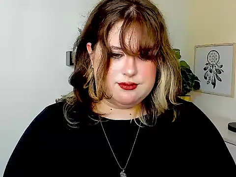 OpheliaLush live cam on StripChat