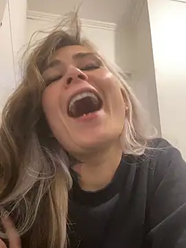Pastoralrousy live cam on StripChat