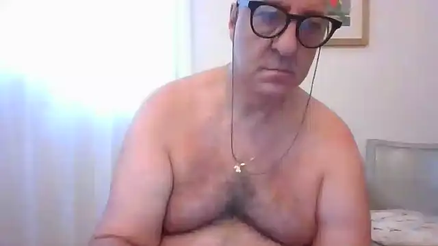 ANONIMO7735 live cam on StripChat