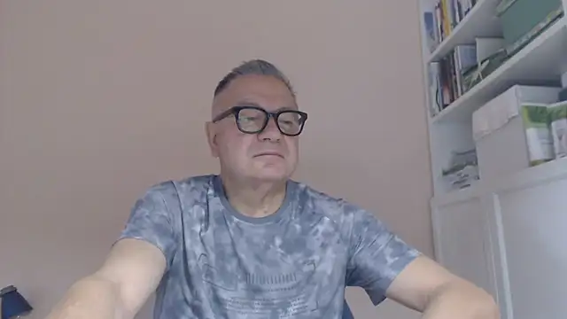 YOU6me live cam on StripChat