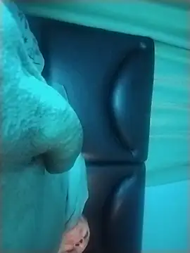 whiteass69 webcam
