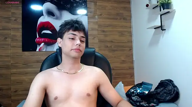 ivan_cooper live cam on StripChat