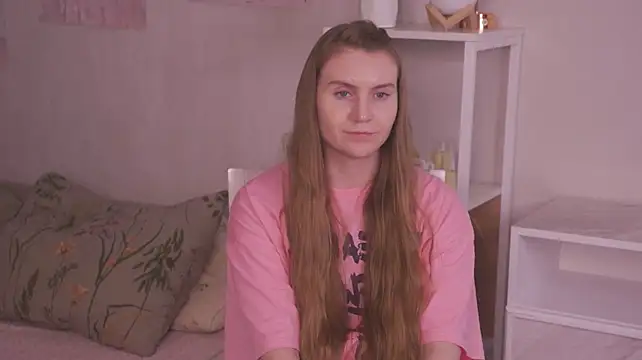 MikkiStipp live cam on StripChat