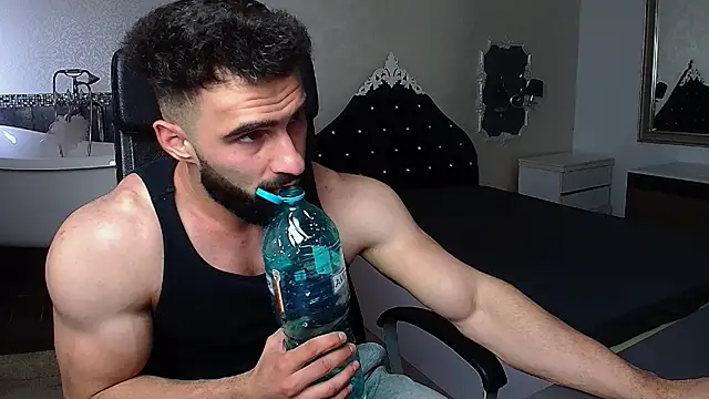 MicahLane live cam on StripChat