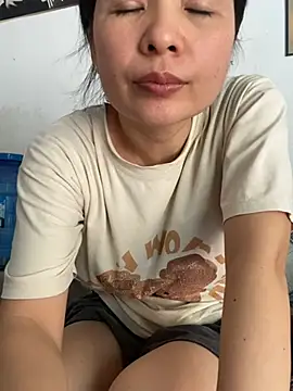 Ivy_Trix2 webcam