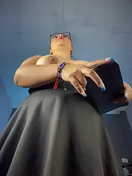 LuisAny live cam on StripChat