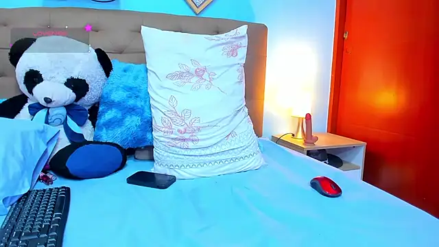 _EbonyGoddess live cam on StripChat