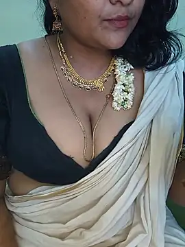 AADHIRA_Tamil_Mallu live cam on StripChat
