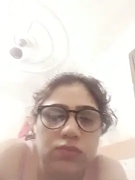 Wildsimmi27 live cam on StripChat