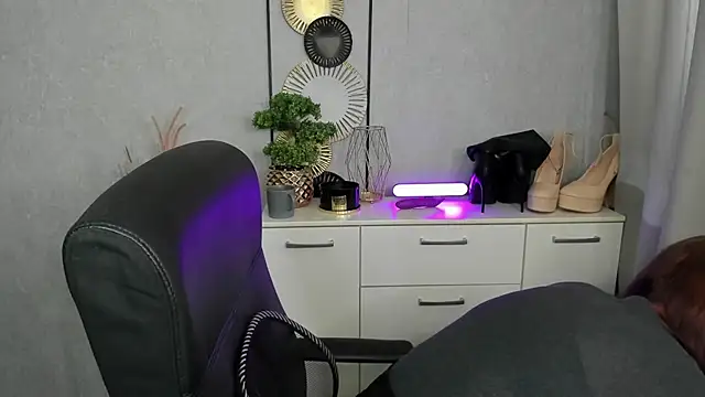 emmaxDelight live cam on StripChat