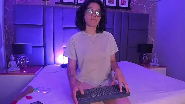 scarleth_blaze live cam on StripChat