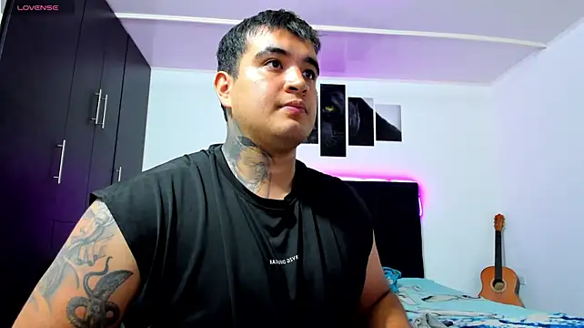 thiago__cp01 live cam on StripChat