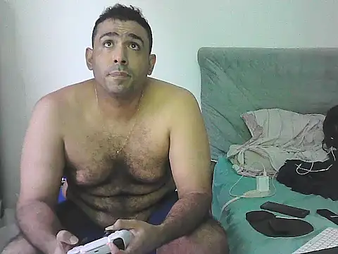 alphalatinobearx webcam