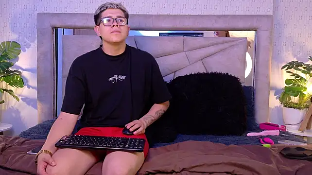 evie_demn (Ask my age) - spank ass X 10