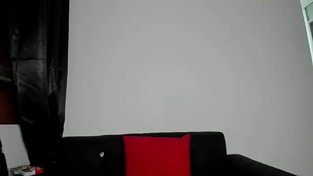 Onion_knight live cam on StripChat