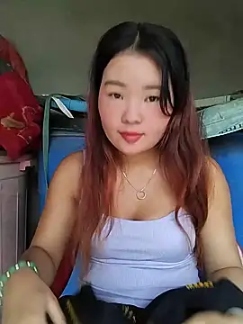lylylove live cam on StripChat