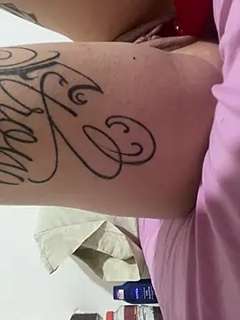 ladyaura_ webcam