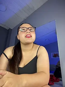 LuisAny live cam on StripChat