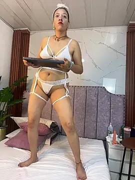 Samantta_606 live cam on StripChat