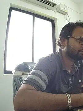 UAjit live cam on StripChat