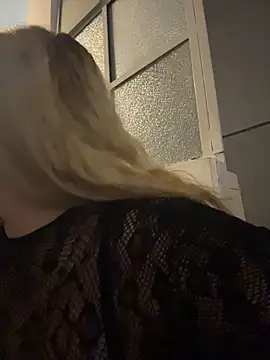 lya_nekko_ live cam on StripChat