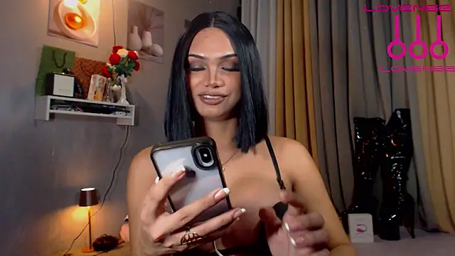 Lexi_ThunderFuck live cam on StripChat