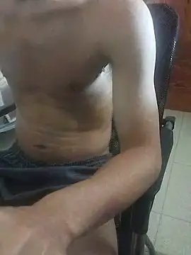 tieulinhlung live cam on StripChat