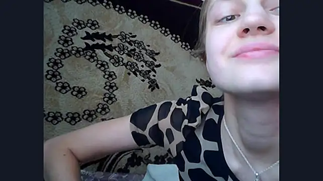 LunaLaday live cam on StripChat