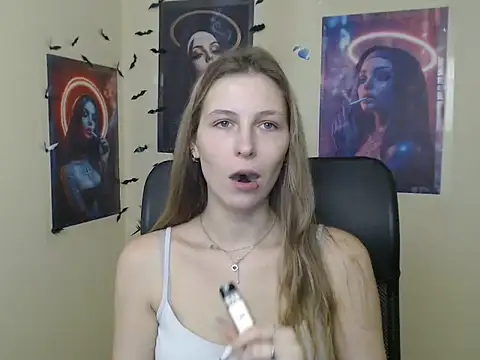 StrangerGi live webcam