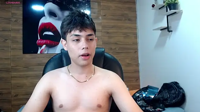 ivan_cooper (M twink) - show hard cock