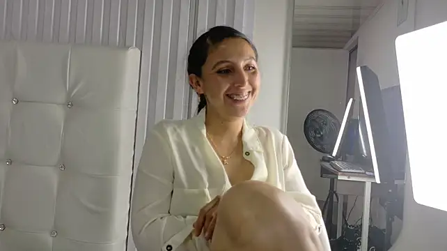 Noah_Sweet webcam
