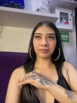 tayylorsexx (F teen) - ride the dildo