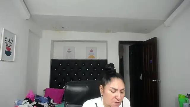 mature_bigboobs10 webcam