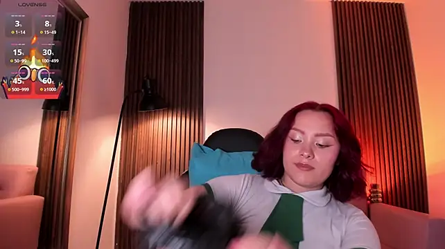 MAGIC_VERA live cam on StripChat