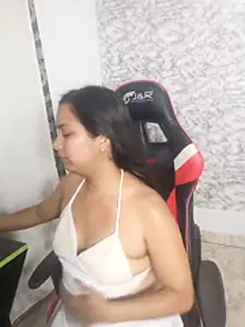 Zarinamoon live cam on StripChat