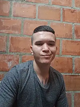 Mikedotow live cam on StripChat