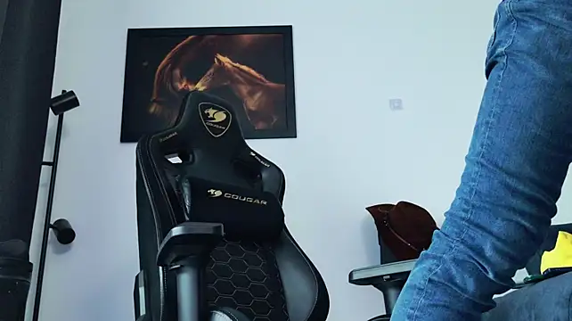 ChrisKox live cam on StripChat