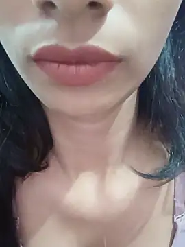 Sexyy_Alexx live cam on StripChat