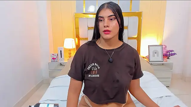 Alara_Keyy live cam on StripChat