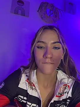 Aliice_Smithx live cam on StripChat