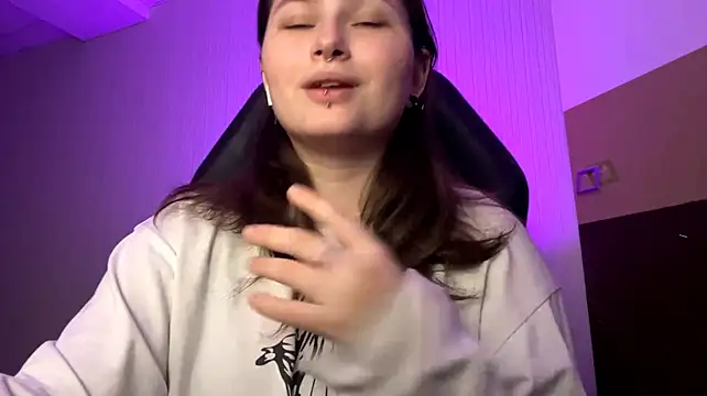 MnemonicSimplism live cam on StripChat