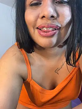 Rashell1_Queen live cam on StripChat