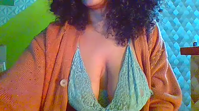savanahottie live cam on StripChat