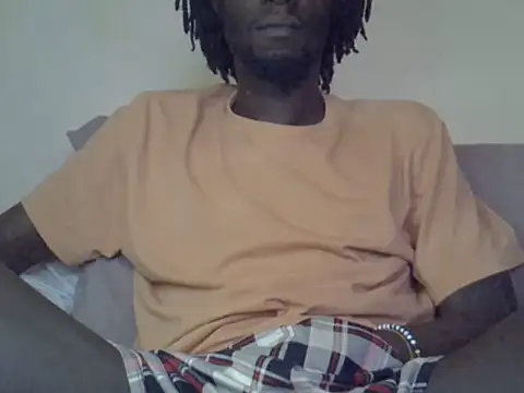 Delicious-D live cam on StripChat
