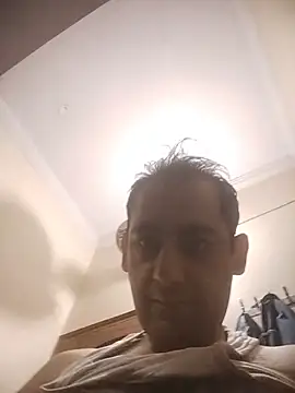 chuby38male live cam on StripChat