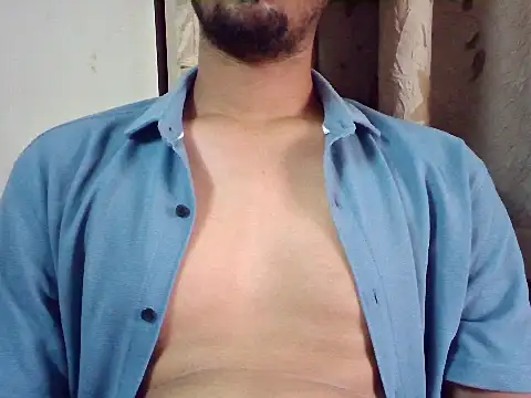 DaringDick69 live cam on StripChat