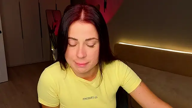 Emma__Chase live cam on StripChat